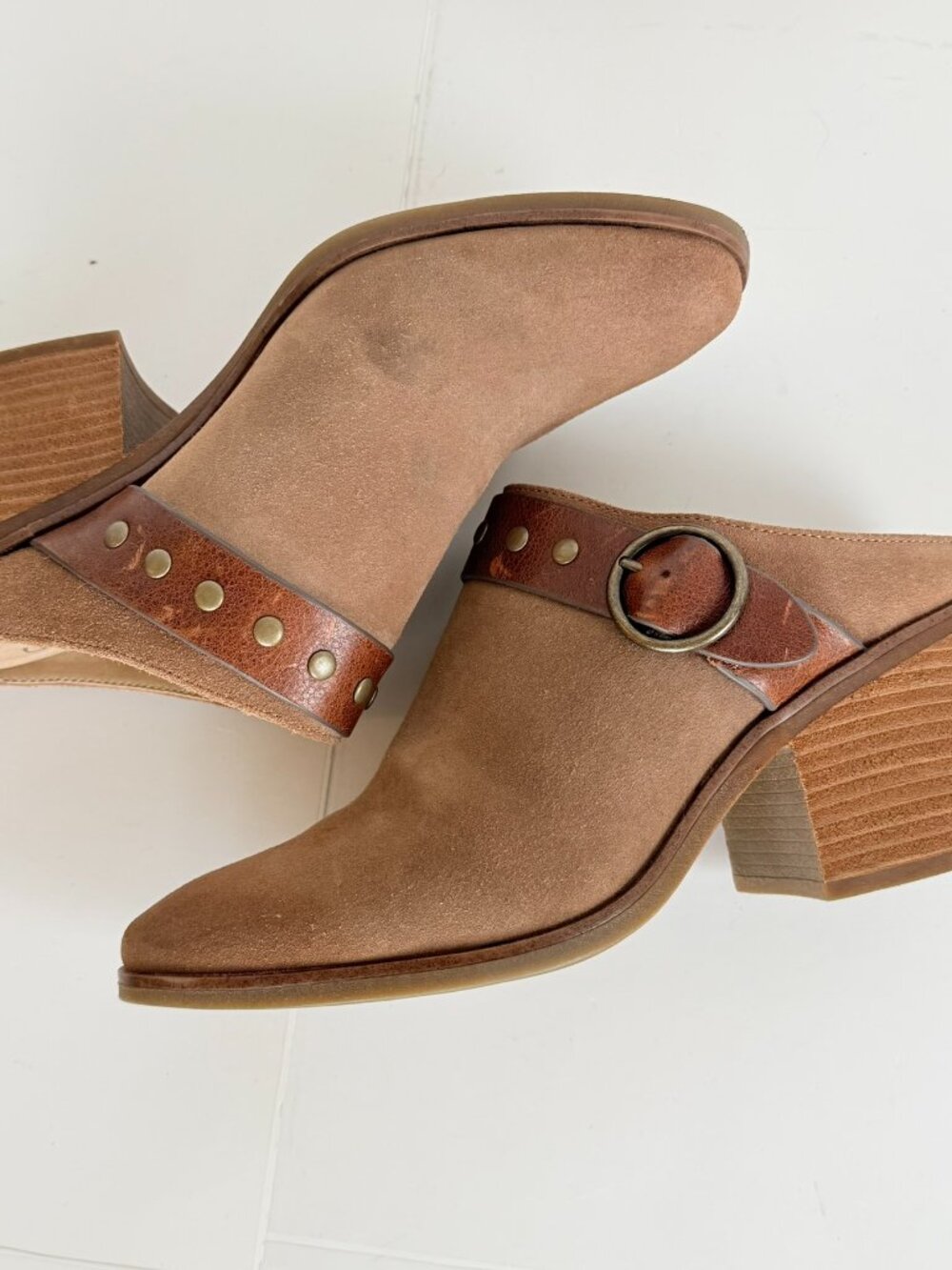 Sofft Mule Heel CLOGS Size 9.5 Tan Suede Corey Comfort Belted Biker Western
